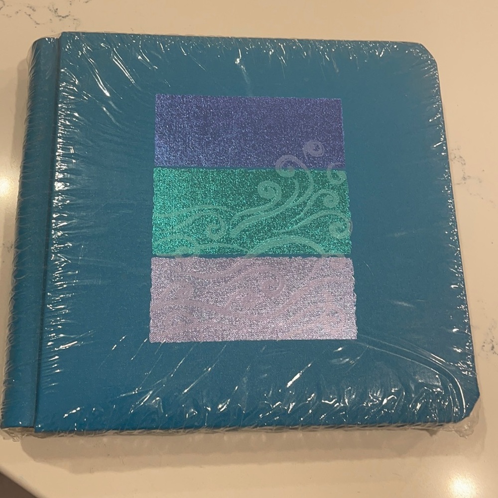 Creative Memories 8”x8” photo safe photo album New in Packaging!